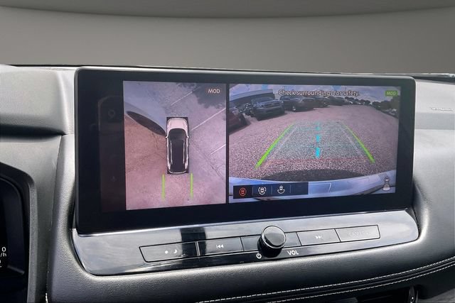 Used 2025 Nissan Rogue Platinum FWD image 19