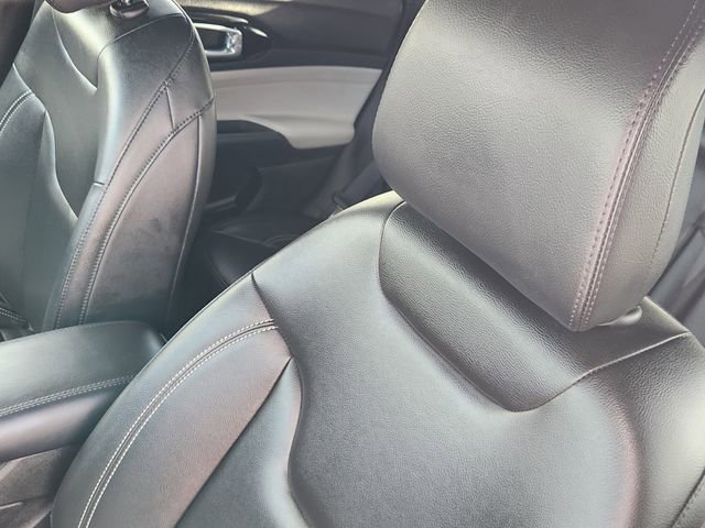 Used 2025 Jeep Compass Limited image 24