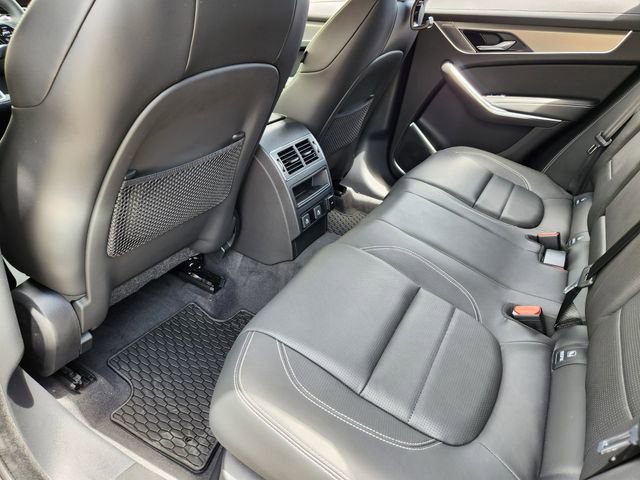 Used 2026 Jaguar F-PACE R-Dynamic S image 21