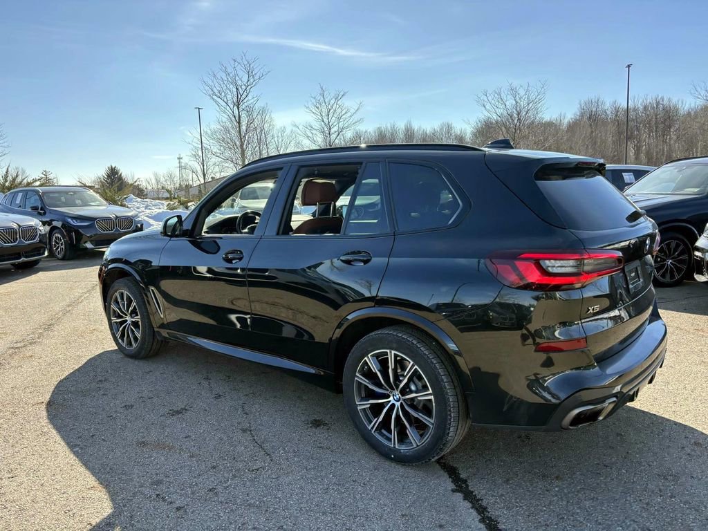 Used 2023 BMW X5 M50i w/ Executive Package image 5