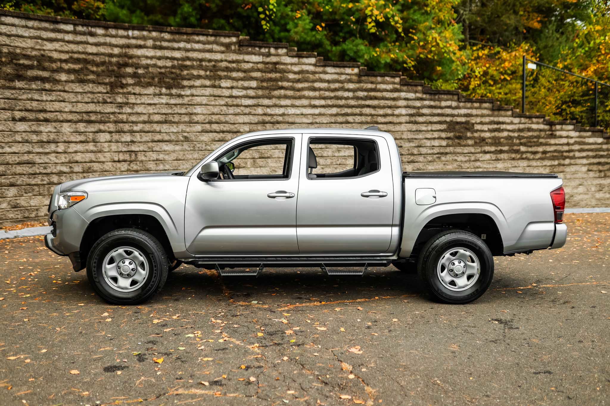 Certified 2023 Toyota Tacoma SR image 9
