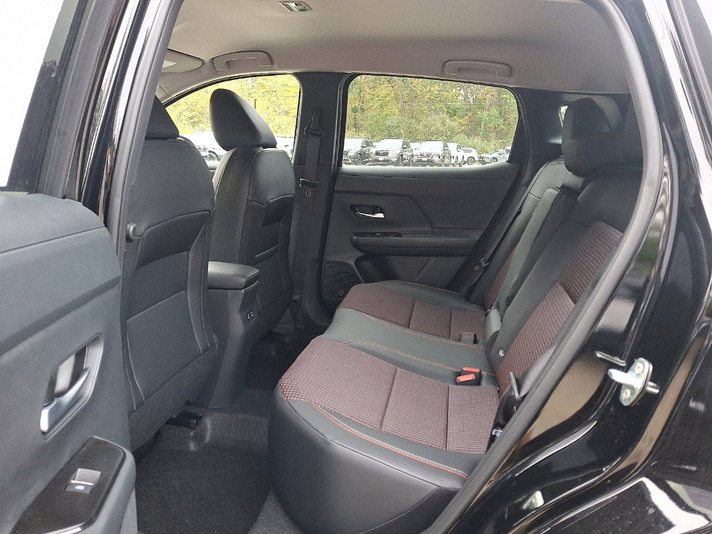 New 2026 Nissan Kicks SR w/ Illumination Package image 5