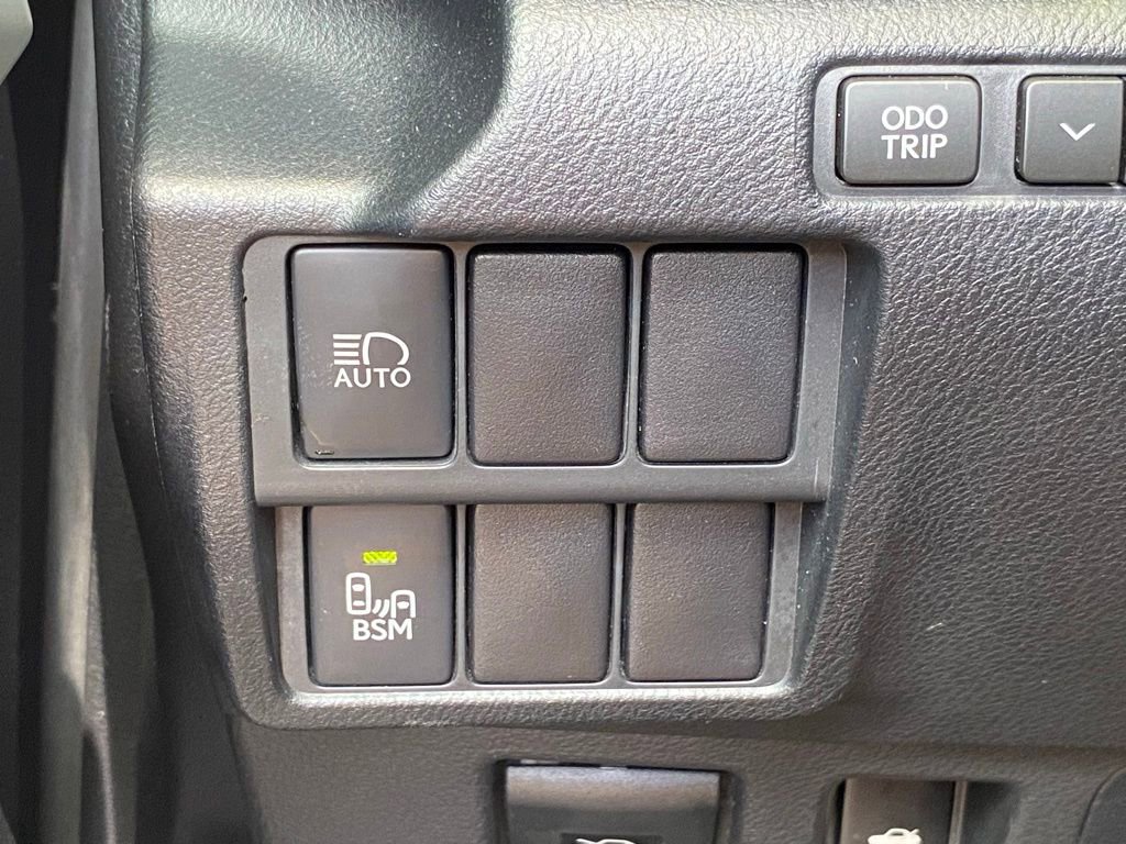 Used 2018 Lexus IS 300 w/ Accessory Package 2 RWD image 27