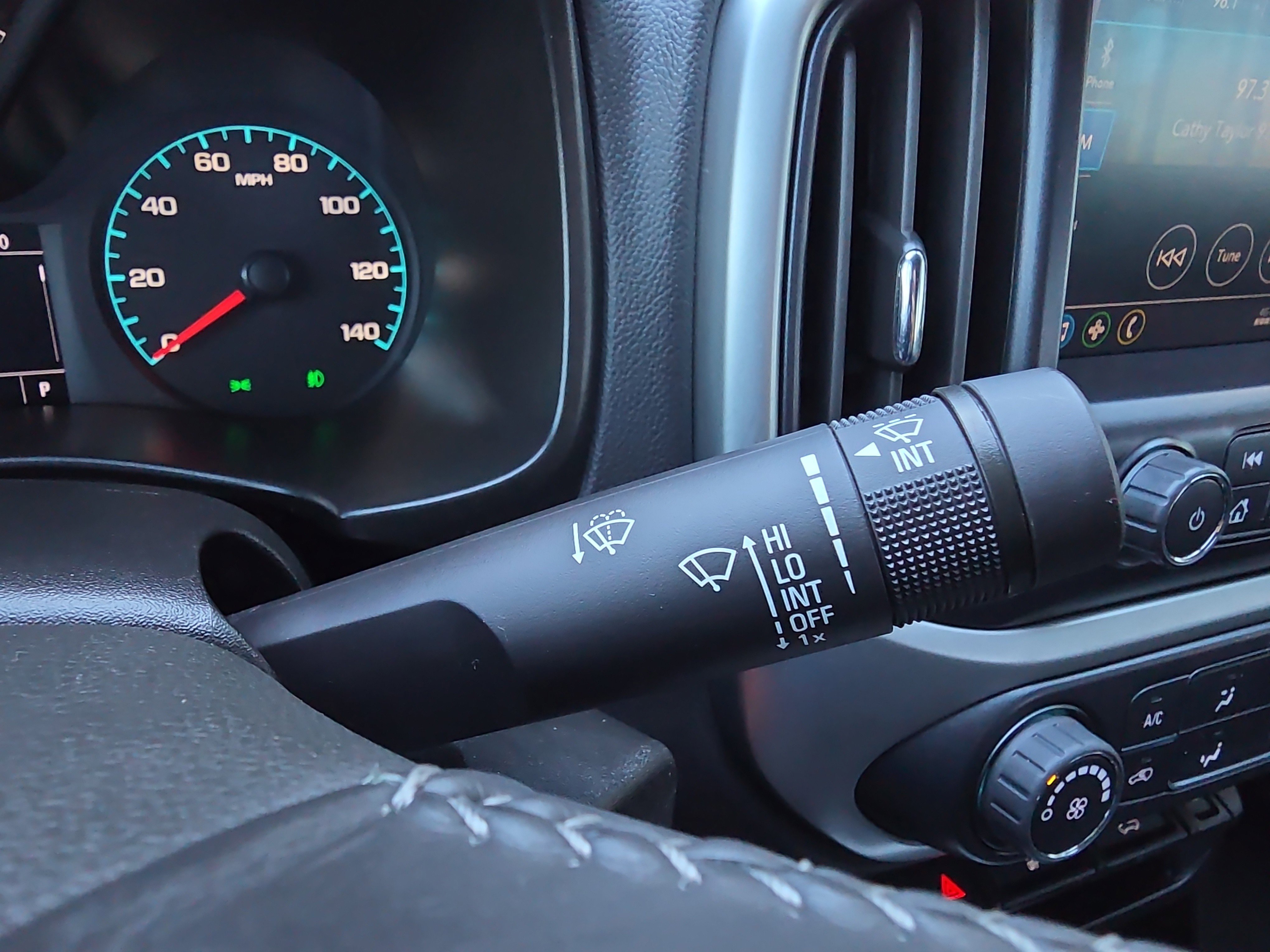 Used 2022 Chevrolet Colorado LT w/ LT Convenience Package image 18