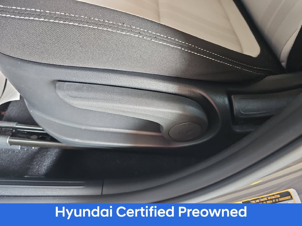 Certified 2023 Hyundai Venue SEL FWD image 28
