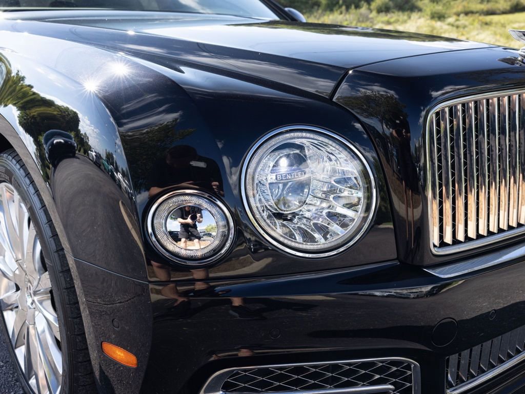 Used 2019 Bentley Mulsanne image 18