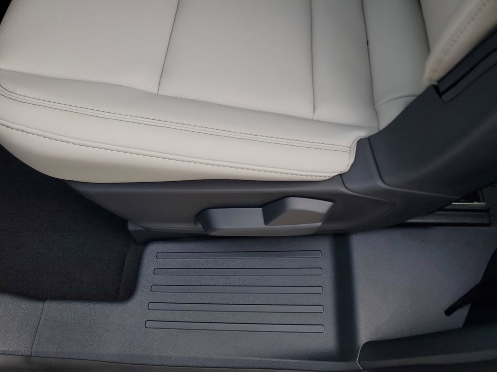 New 2025 Lincoln Aviator 2WD w/ Equipment Group 101A image 13