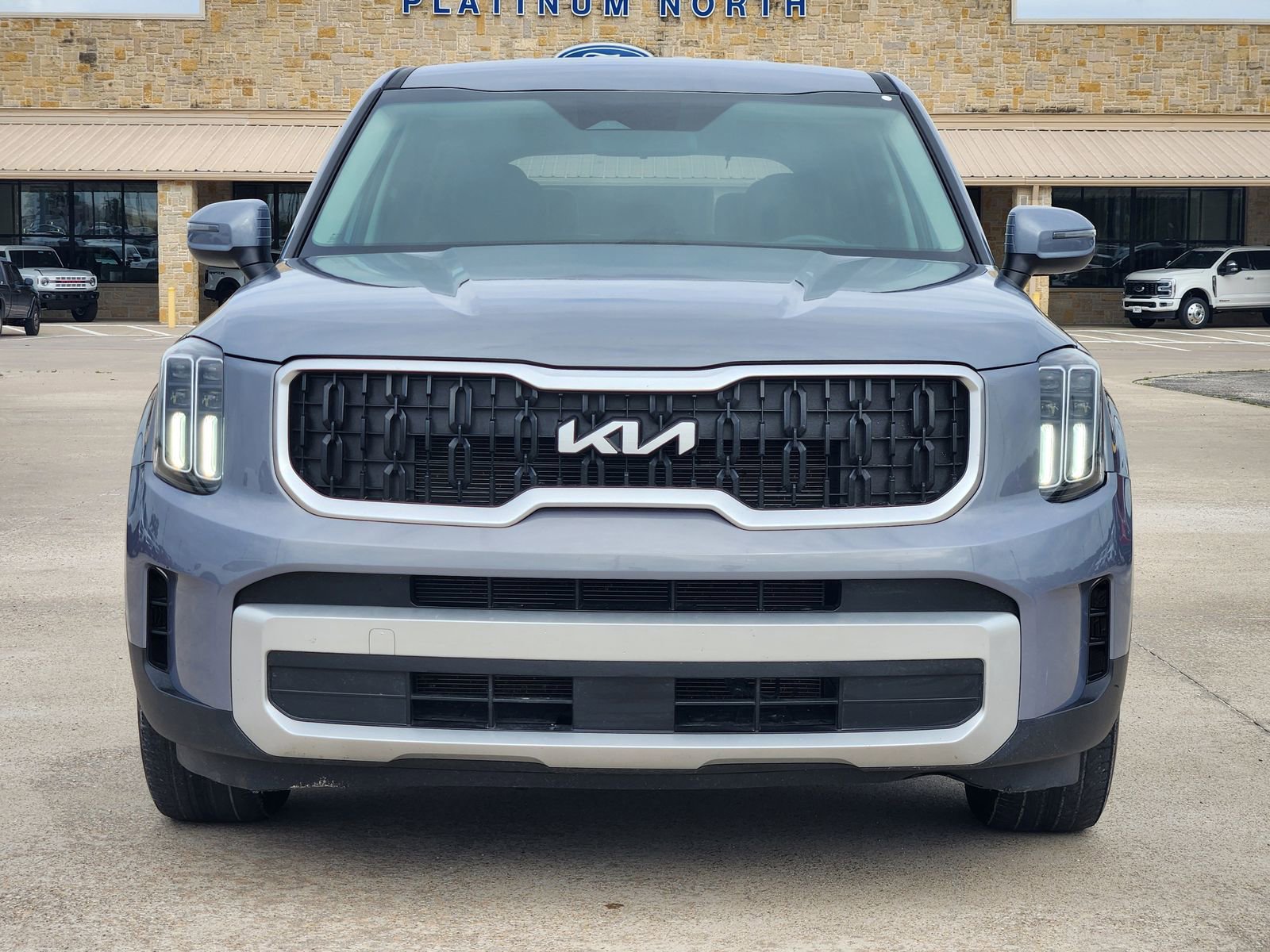 Used 2024 Kia Telluride LX FWD image 6