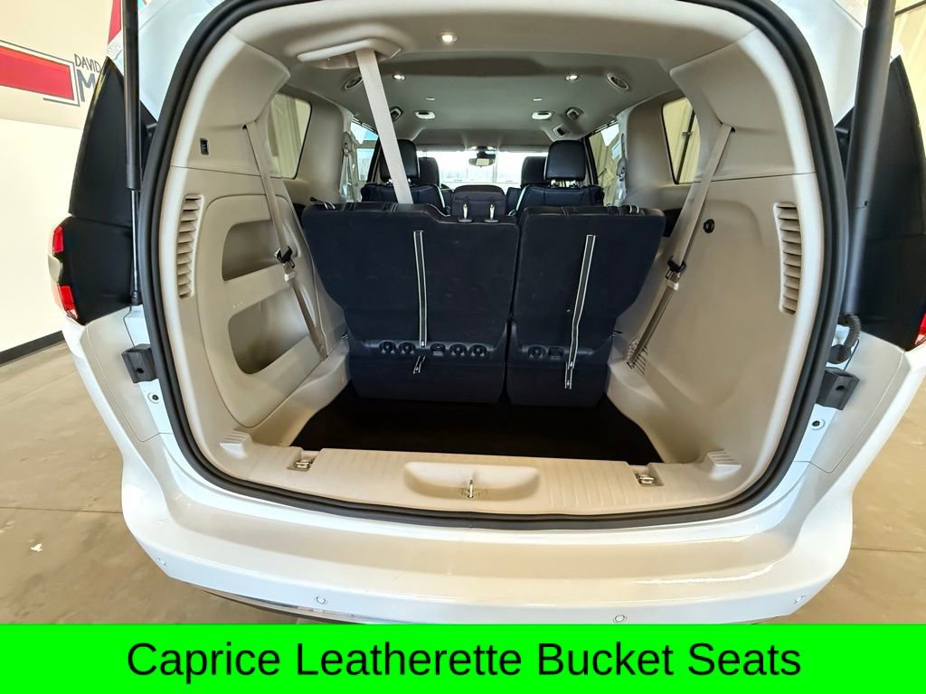 Used 2024 Chrysler Pacifica Touring-L image 13
