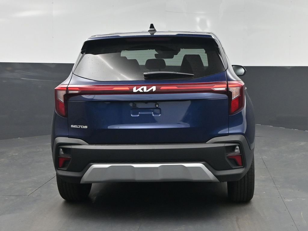 Certified 2026 Kia Seltos LX FWD image 11