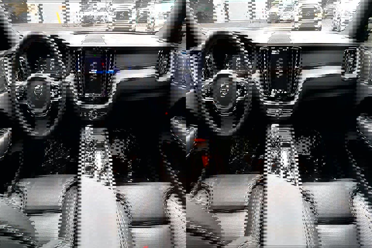 Used 2024 Volvo XC60 T8 Ultimate image 15