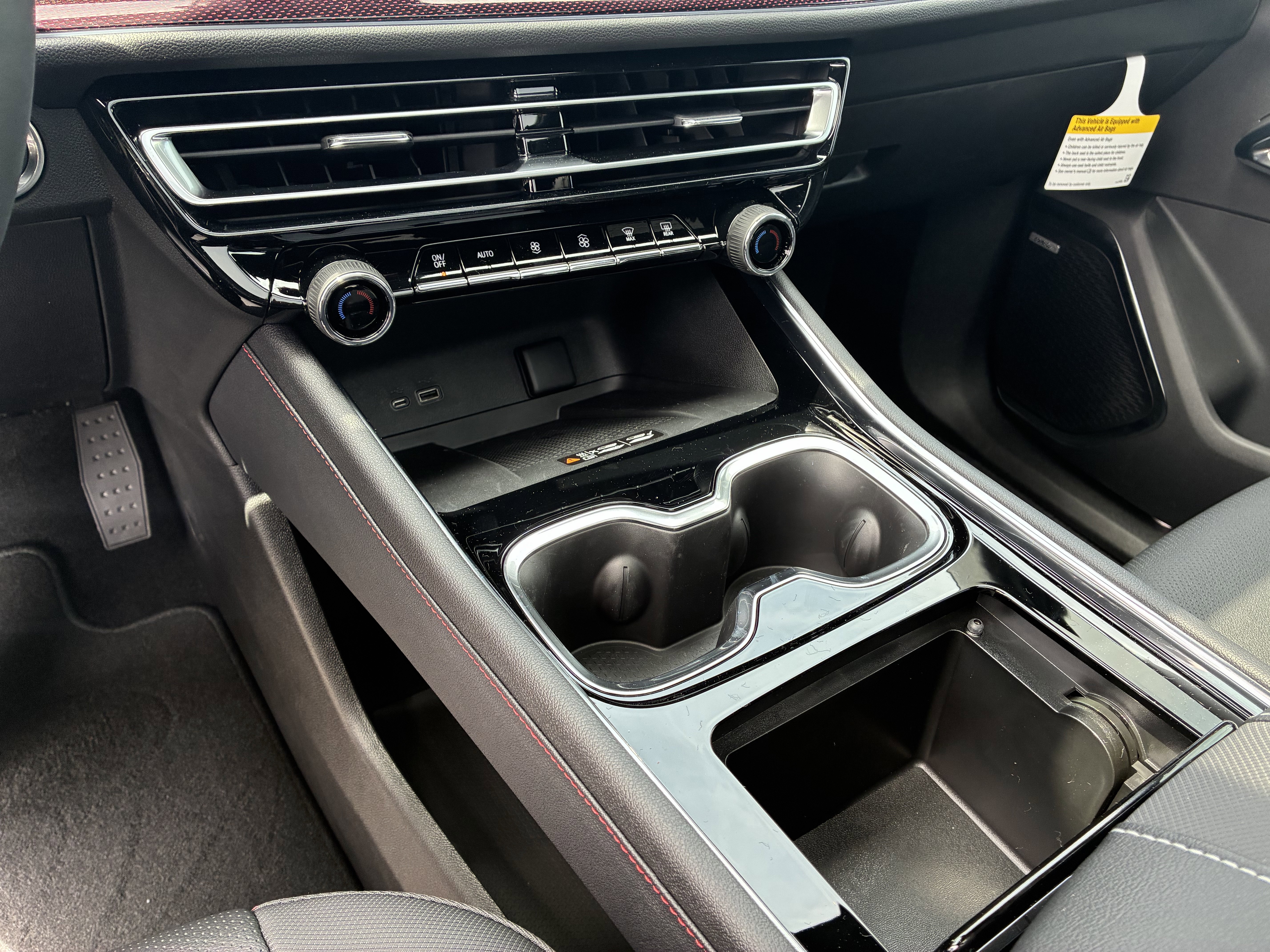 New 2026 Chevrolet Traverse Z71 w/ Enhanced Driving Package AWD/4WD image 37