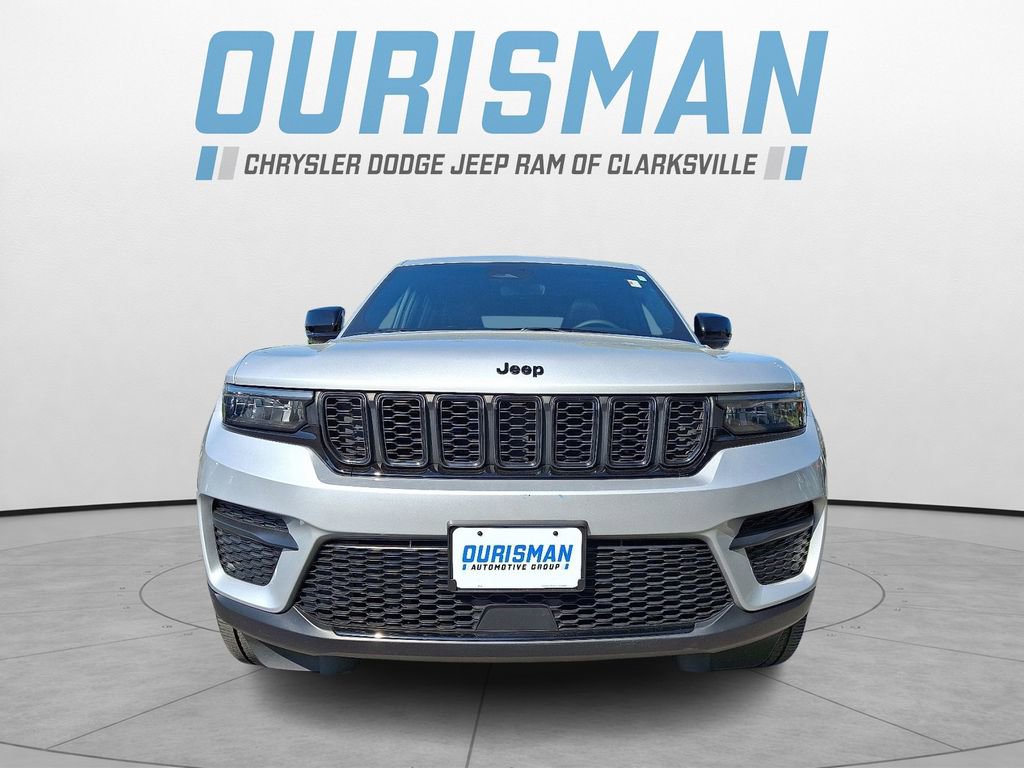 Certified 2024 Jeep Grand Cherokee Altitude AWD/4WD image 2