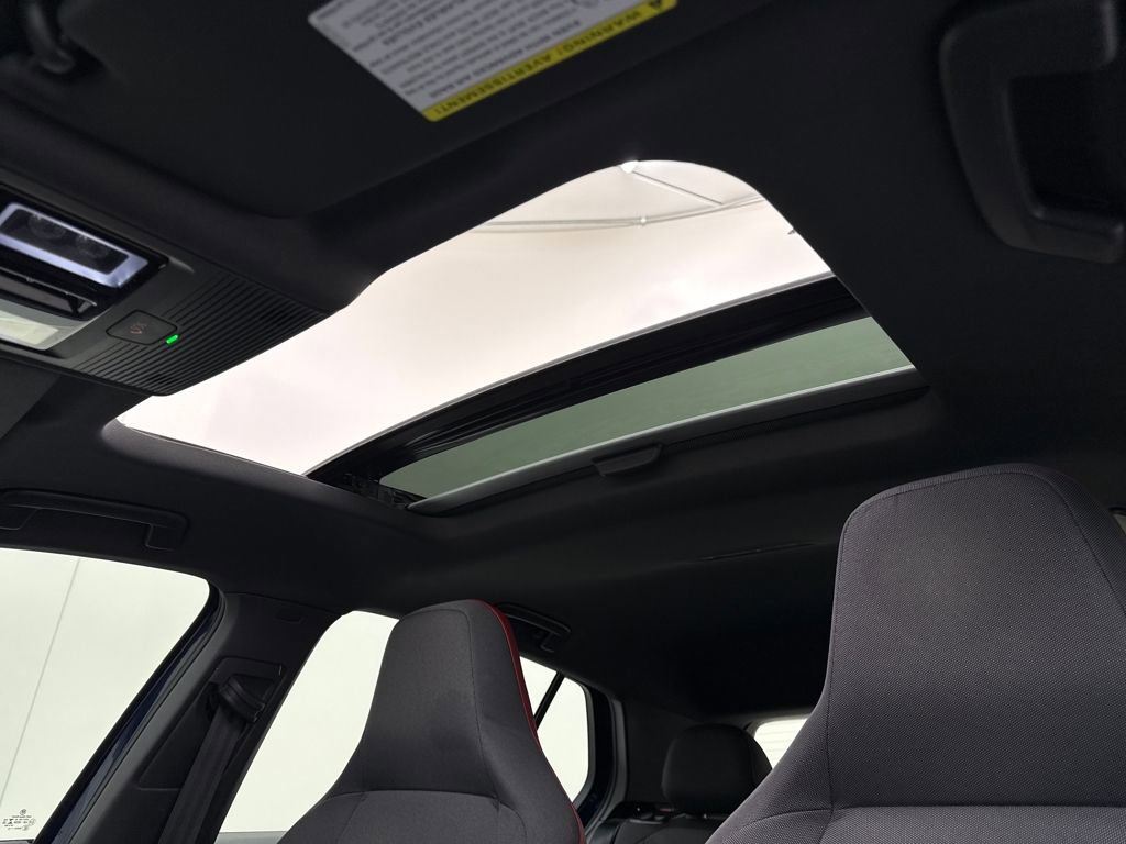 Used 2022 Volkswagen GTI SE image 22