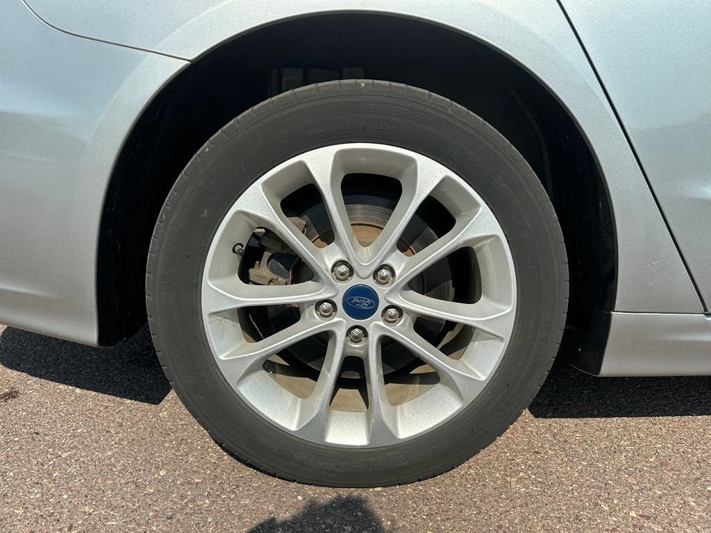 Used 2020 Ford Fusion Energi Titanium FWD image 38