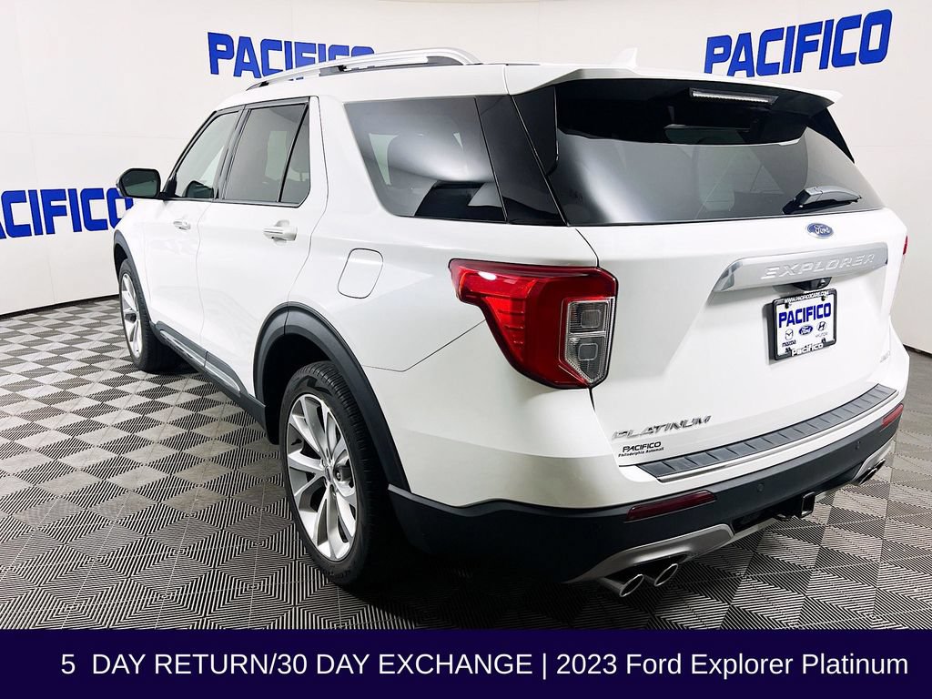 Used 2023 Ford Explorer Platinum w/ Technology Package AWD/4WD image 6