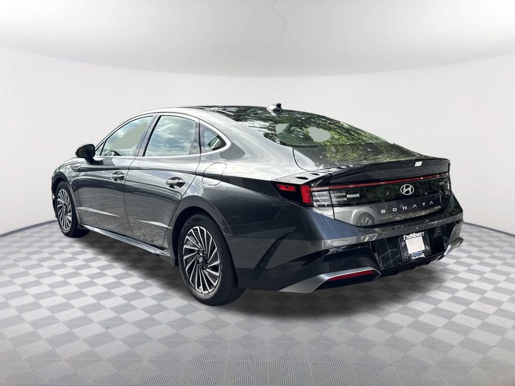 Used 2025 Hyundai Sonata Limited FWD image 7
