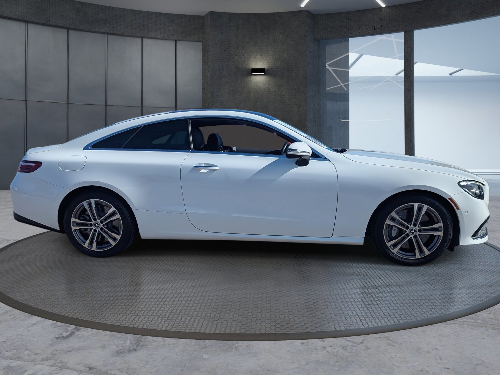 Used 2022 Mercedes-Benz E 450 Coupe image 7