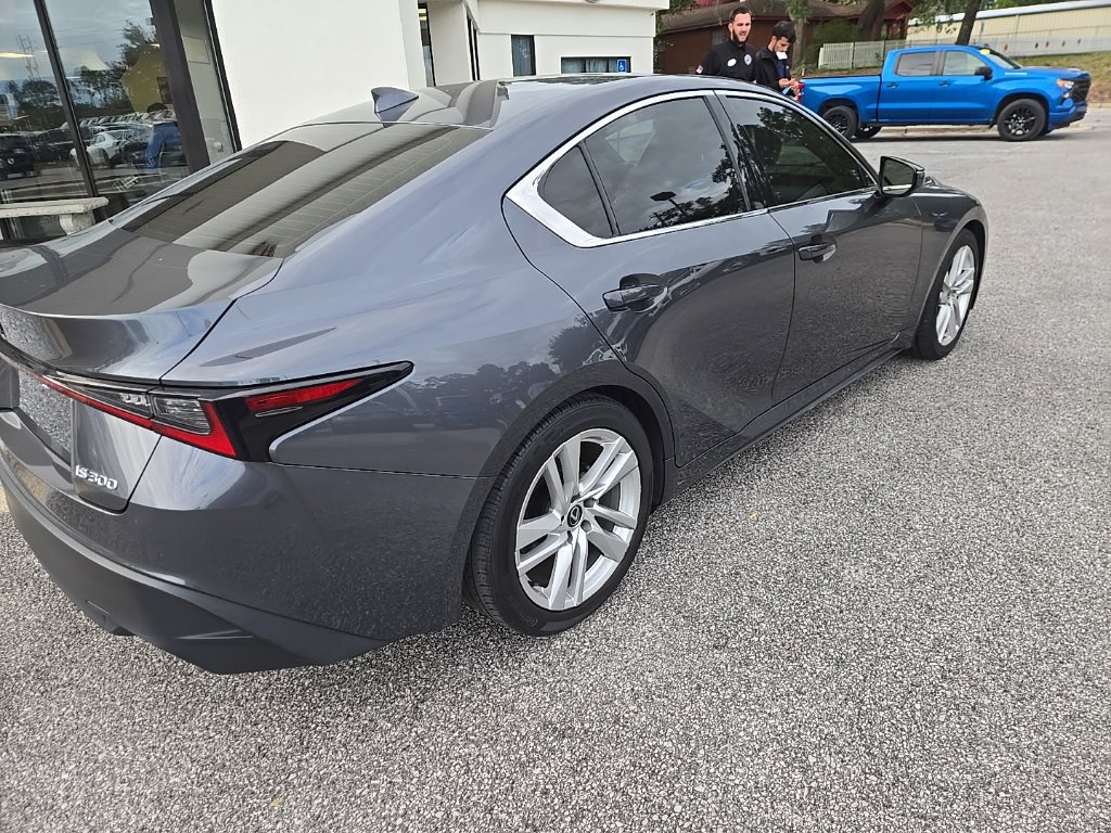 Used 2025 Lexus IS 300 w/ Comfort Package RWD image 4