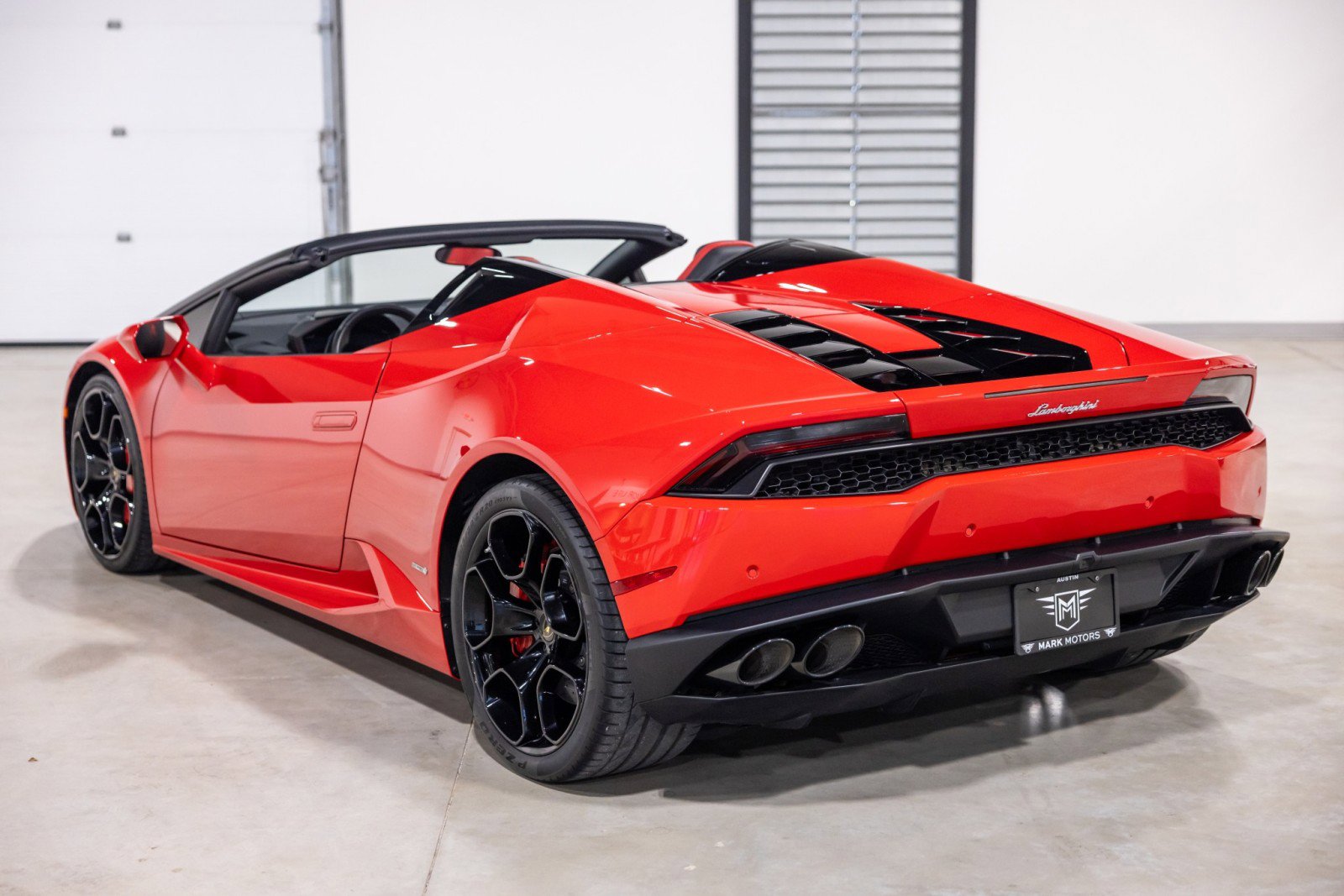 Used 2017 Lamborghini Huracan LP 610-4 image 7