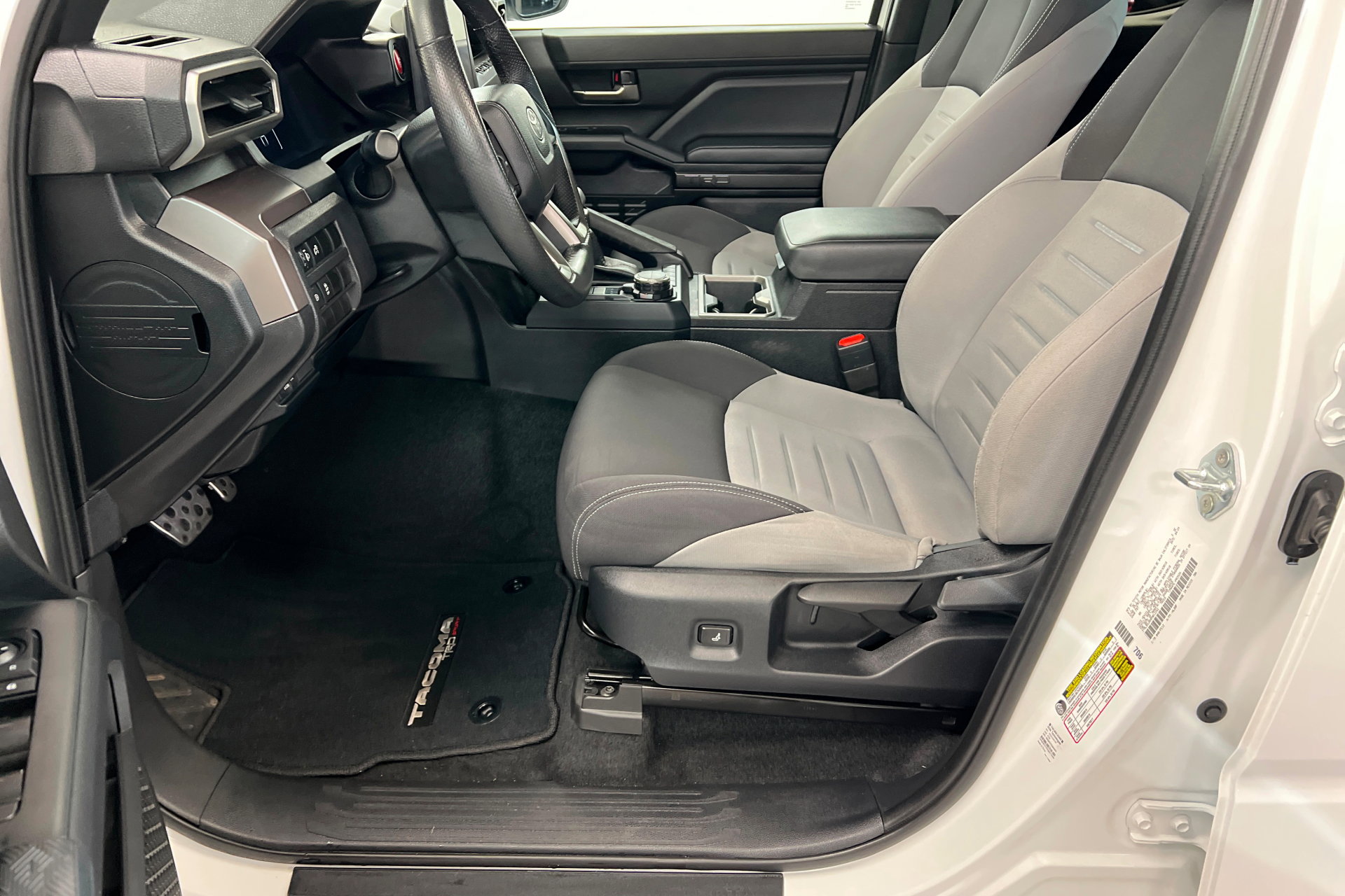 Used 2024 Toyota Tacoma TRD Sport image 17