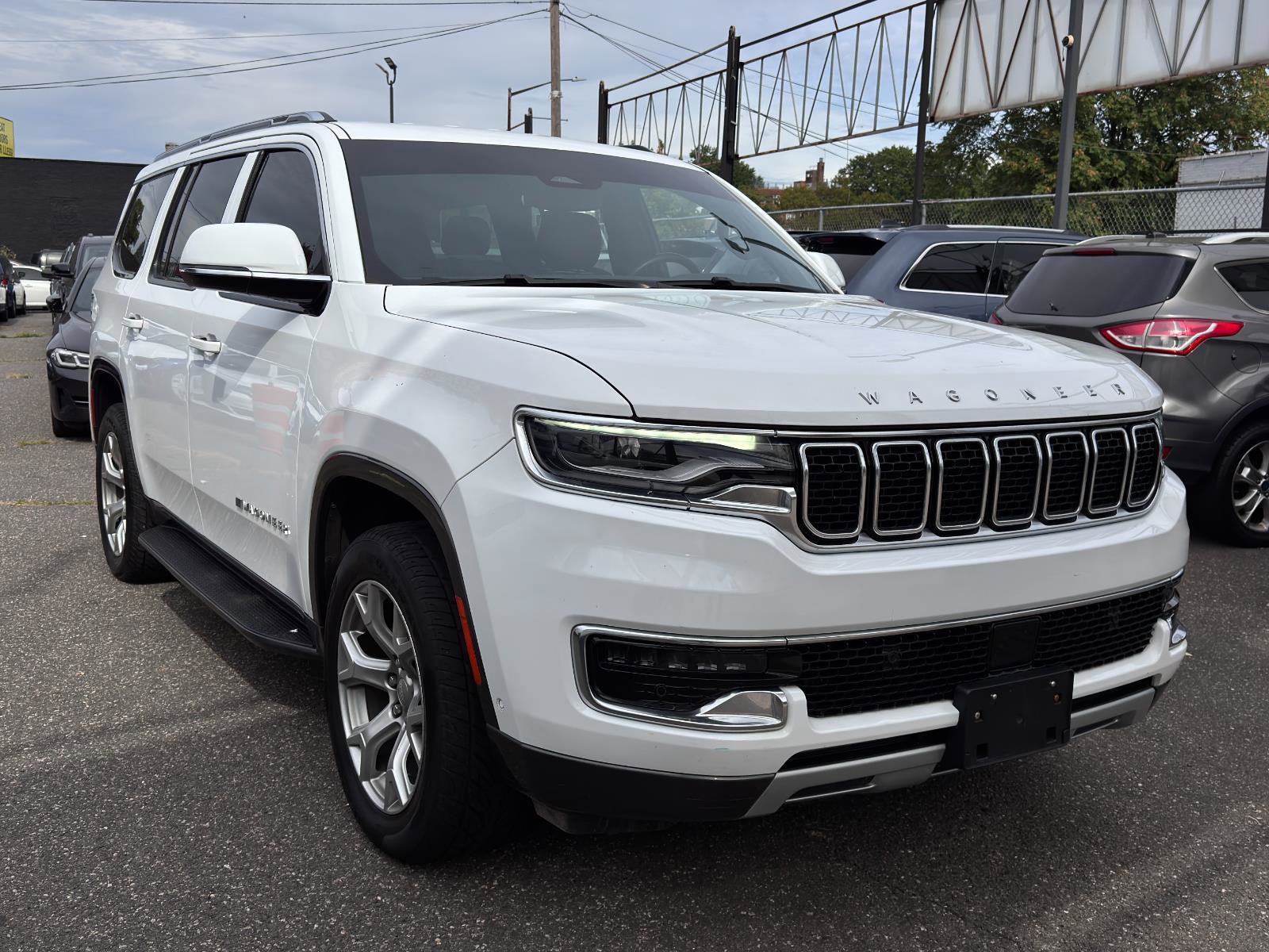 Used 2022 Jeep Wagoneer Series II image 3