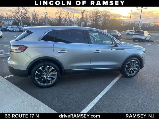 Used 2022 Lincoln Nautilus Reserve image 8