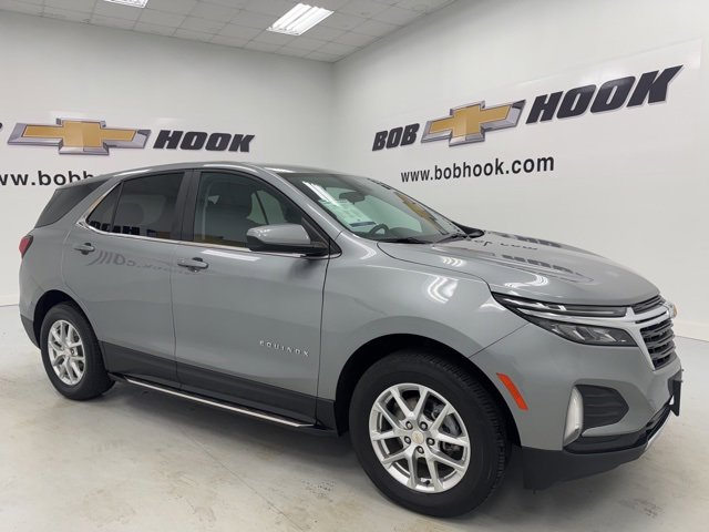 Used 2023 Chevrolet Equinox LT w/ Driver Convenience Package image 3