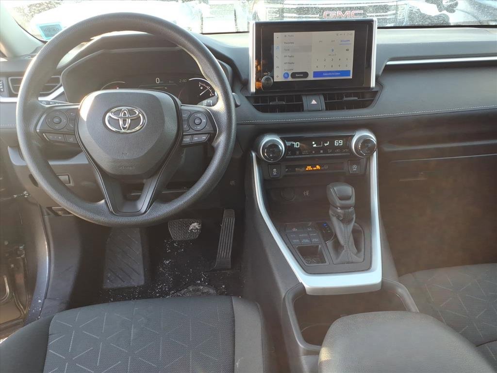 Used 2024 Toyota RAV4 XLE image 8