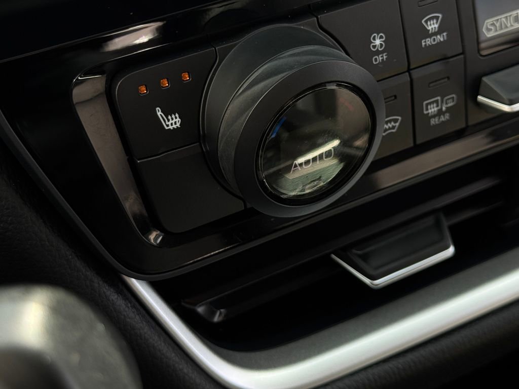 Certified 2024 Toyota Grand Highlander XLE image 32