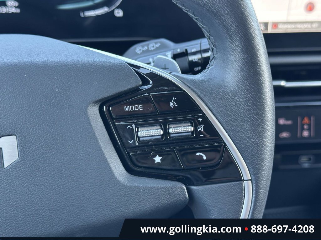 Certified 2025 Kia Niro EX FWD image 21