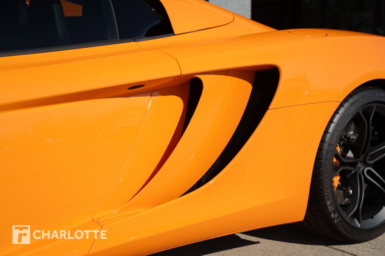 Used 2014 McLaren MP4-12C Spider image 9