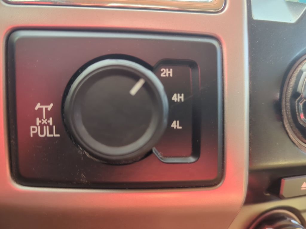 Used 2017 Ford F250 Lariat image 43