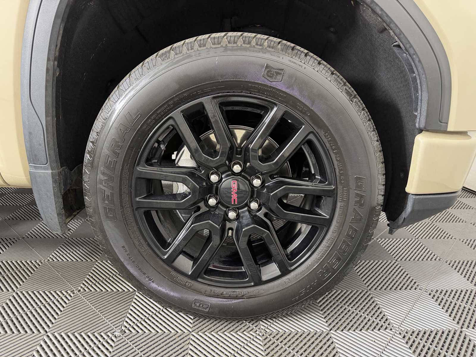 Used 2023 GMC Sierra 1500 Elevation AWD/4WD image 10