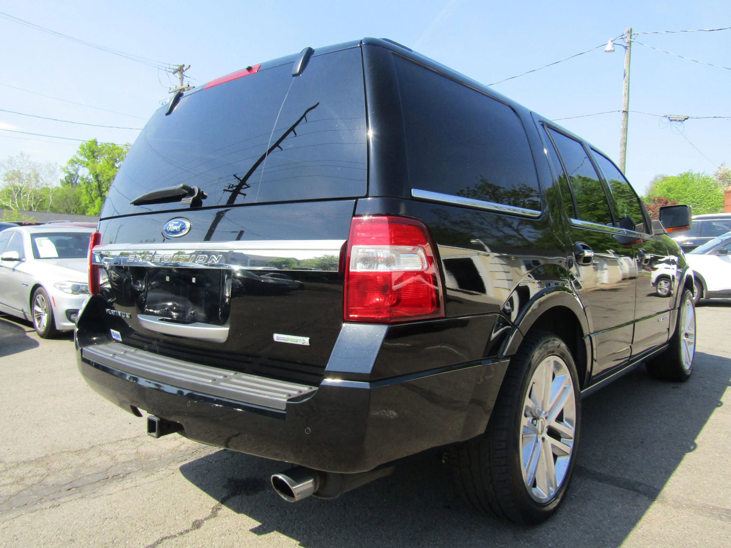 Used 2016 Ford Expedition Platinum AWD/4WD image 8