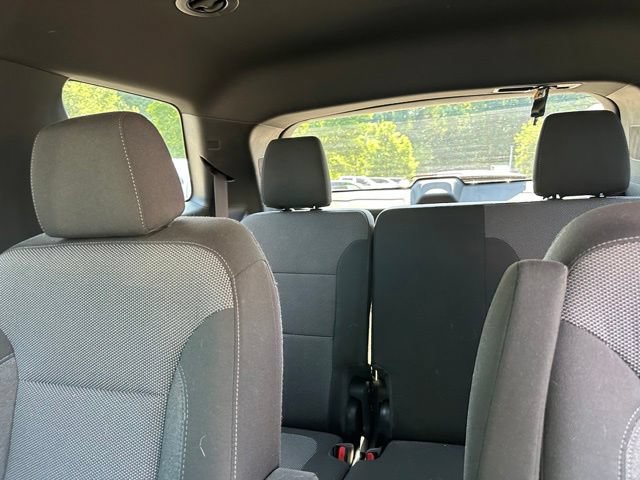 Used 2023 Chevrolet Traverse LT FWD image 15