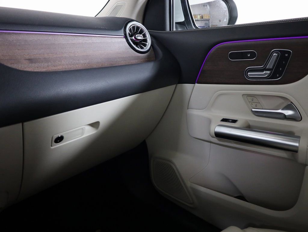 Certified 2023 Mercedes-Benz GLA 250 4MATIC w/ Premium Package image 22