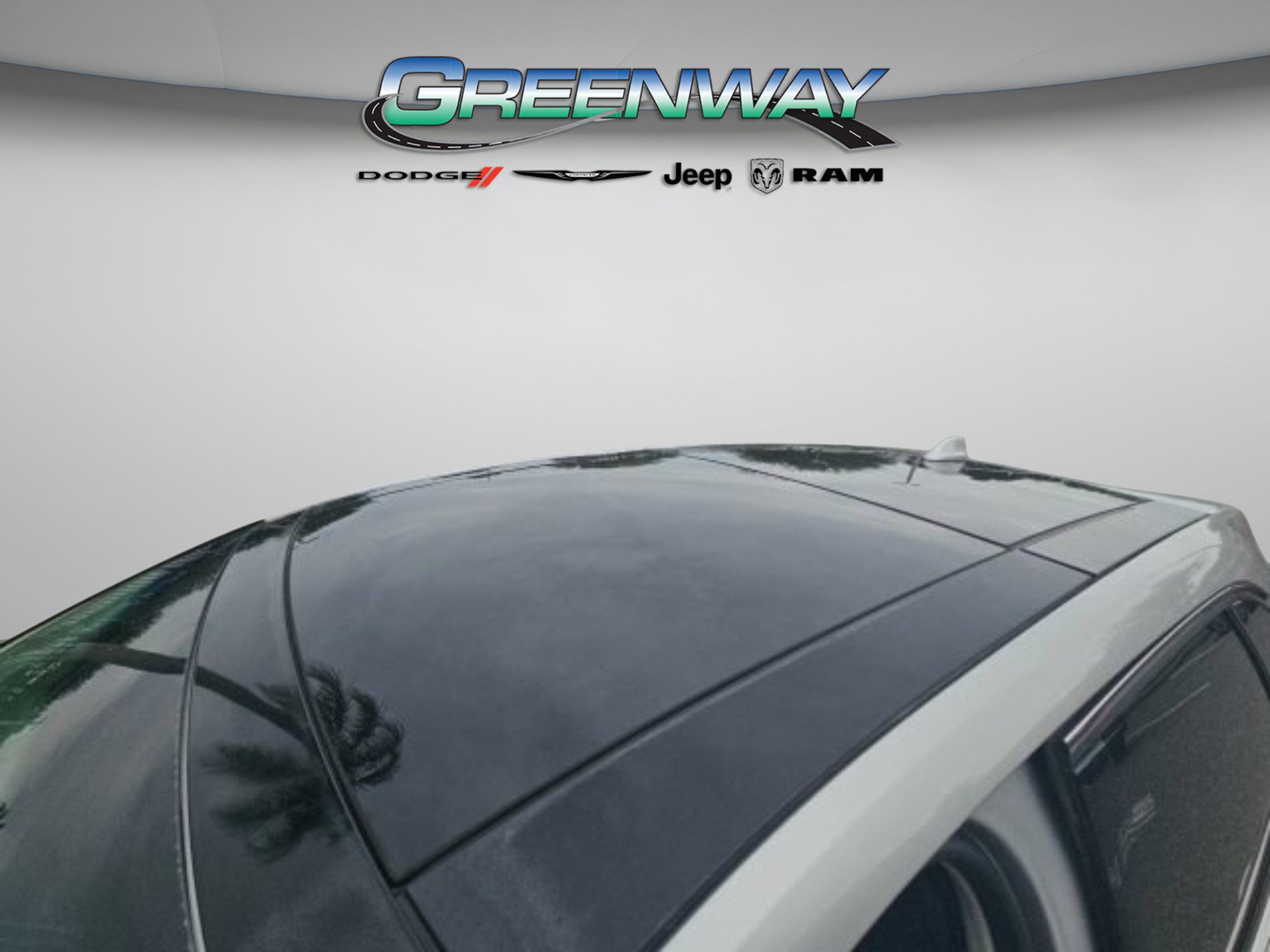 Used 2018 Ford Edge Titanium w/ Equipment Group 301A FWD image 10