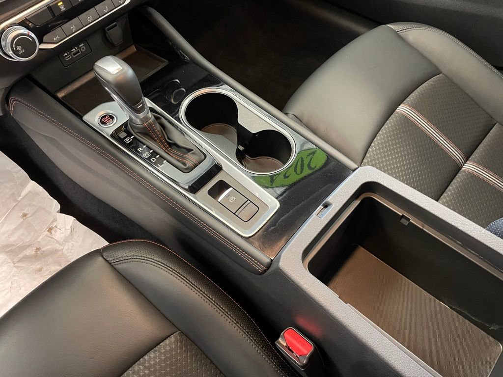 Used 2024 Nissan Altima 2.5 SR image 9