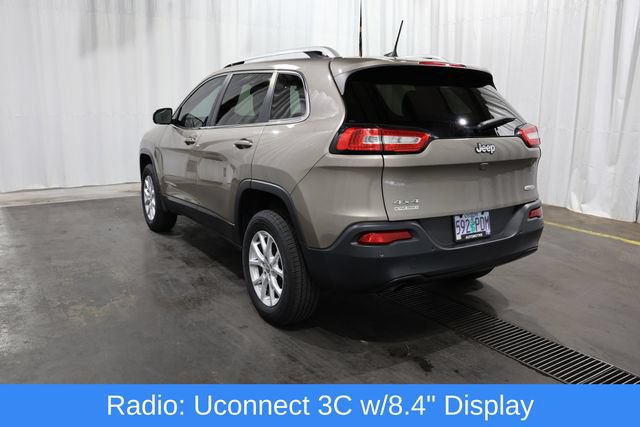 Used 2017 Jeep Cherokee Latitude w/ Safety/Convenience Group AWD/4WD image 5
