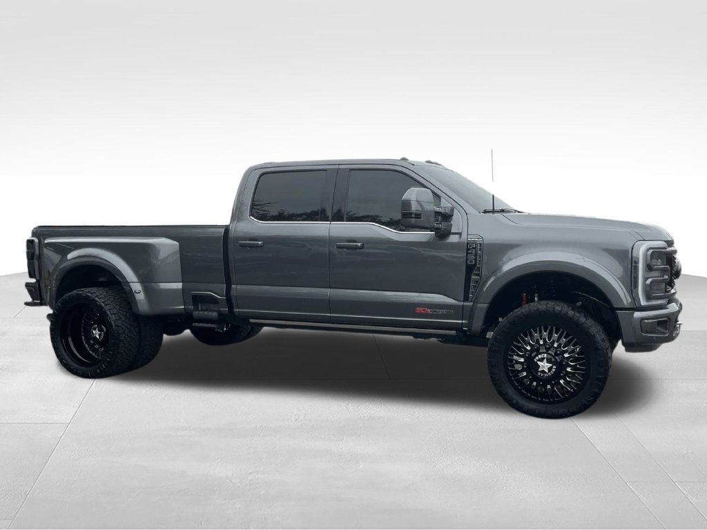 Used 2024 Ford F450 Platinum w/ FX4 Off-Road Package AWD/4WD image 2
