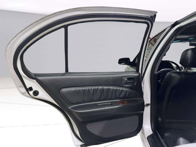 Used 1996 Nissan Maxima GXE FWD image 32