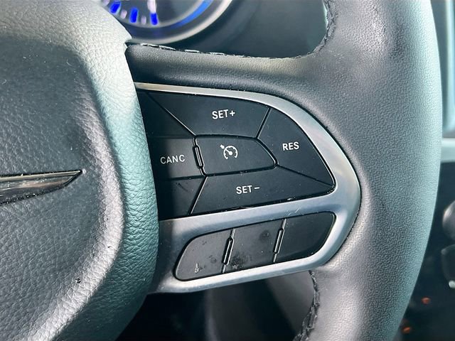 Used 2023 Chrysler 300 Touring L w/ Comfort Group image 18