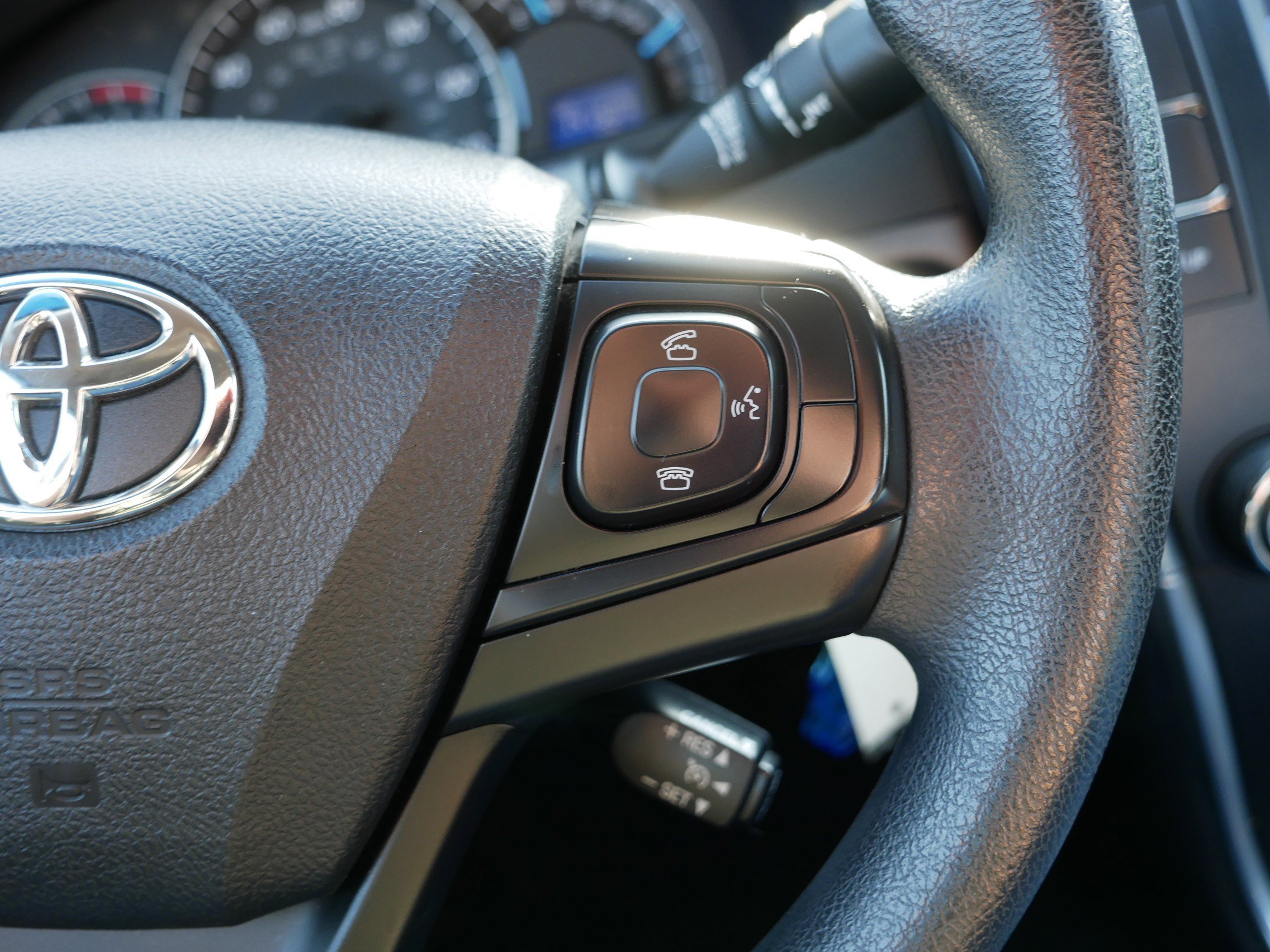 Used 2015 Toyota Camry LE image 29