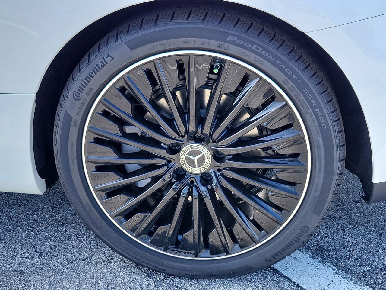 New 2026 Mercedes-Benz CLE 300 4MATIC Coupe image 9