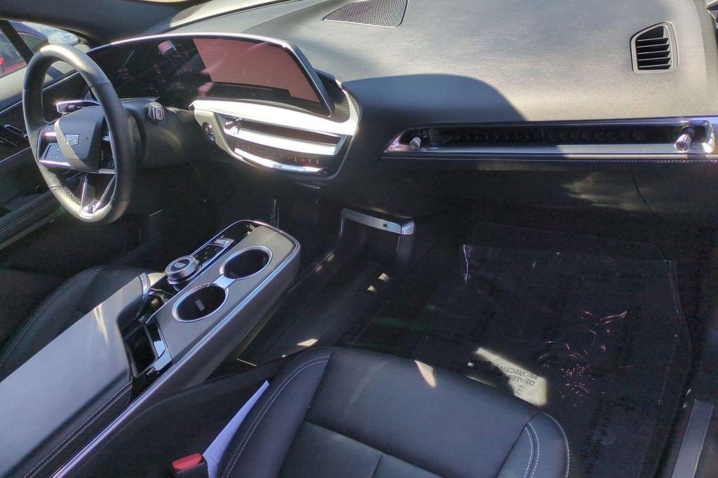 Certified 2024 Cadillac Lyriq Luxury image 15