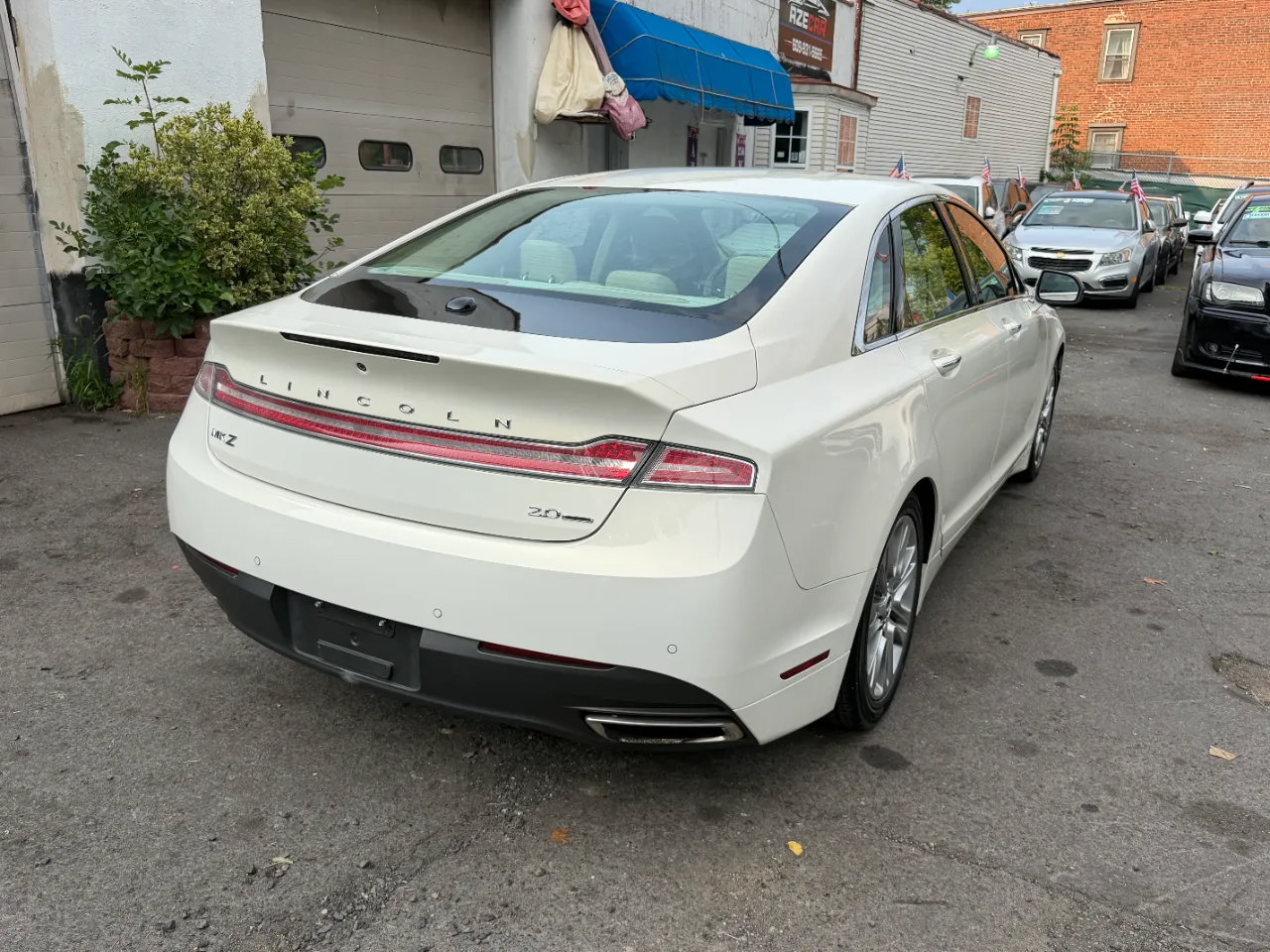 Used 2013 Lincoln MKZ FWD image 11