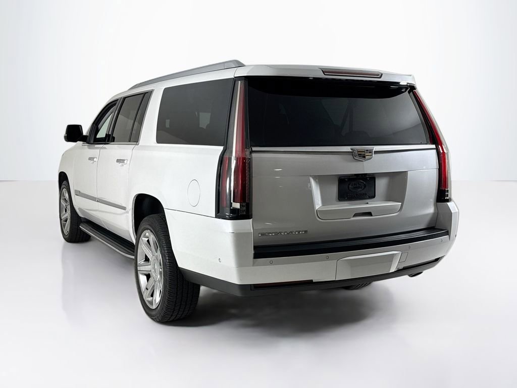 Used 2019 Cadillac Escalade ESV Luxury image 3