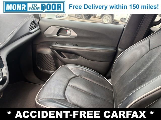 Used 2020 Chrysler Pacifica Limited w/ S Appearance Package image 25