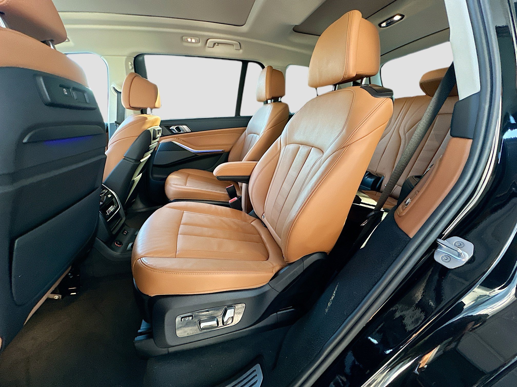 Certified 2022 BMW X7 xDrive40i w/ Premium Package image 26